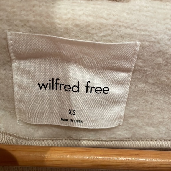 Wool Aritzia cardigan/jacket - Picture 3 of 5